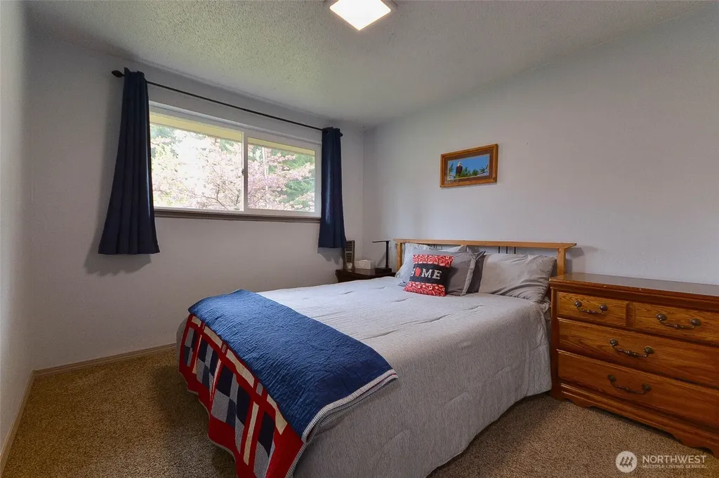 6909 33rd Avenue SW Lacey WA 98503