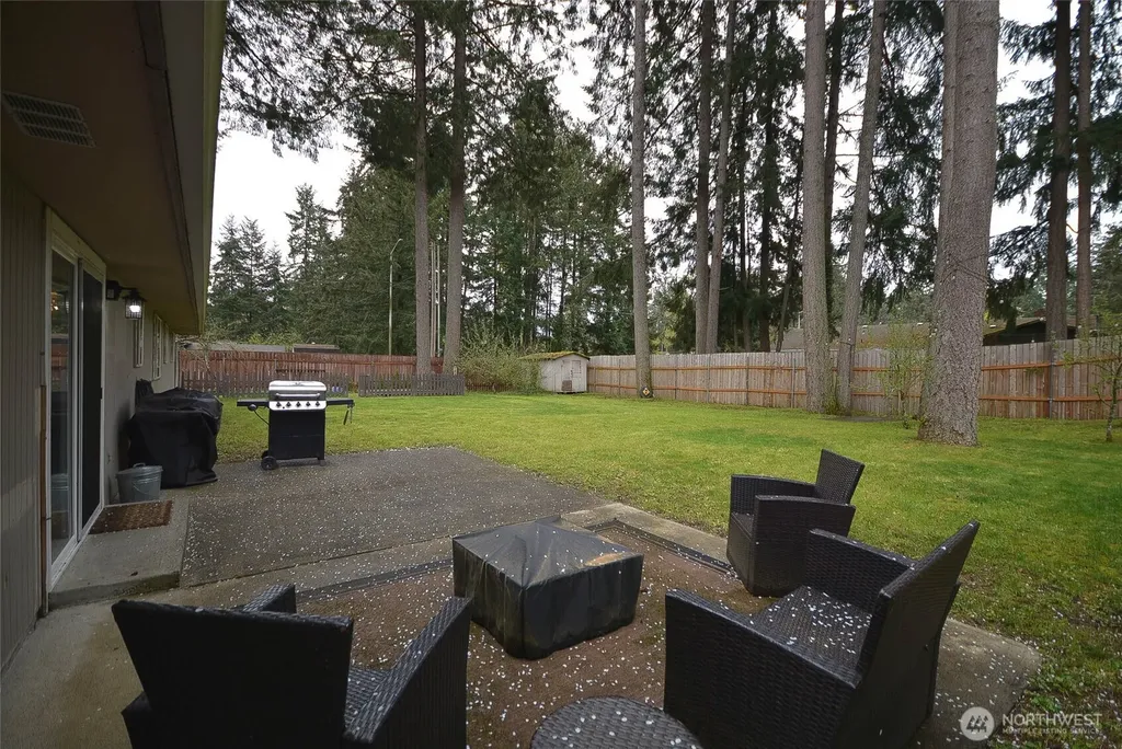 6909 33rd Avenue SW Lacey WA 98503