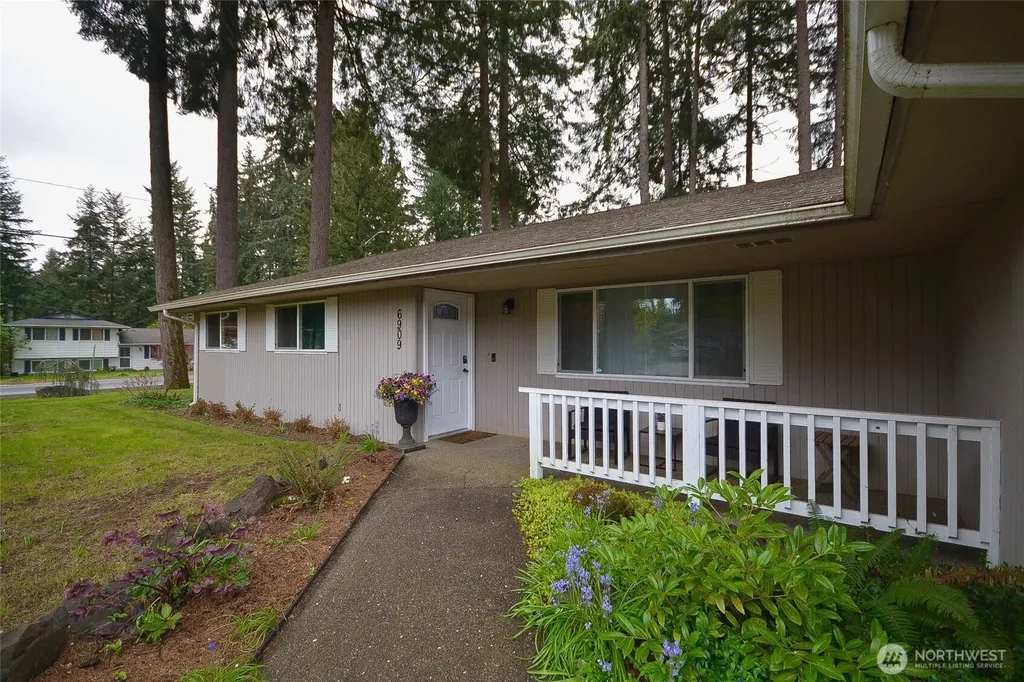 6909 33rd Avenue SW Lacey WA 98503