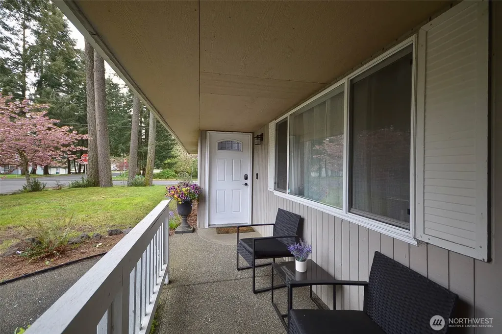 6909 33rd Avenue SW Lacey WA 98503