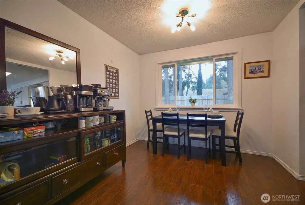 6909 33rd Avenue SW Lacey WA 98503