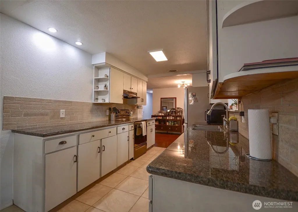 6909 33rd Avenue SW Lacey WA 98503