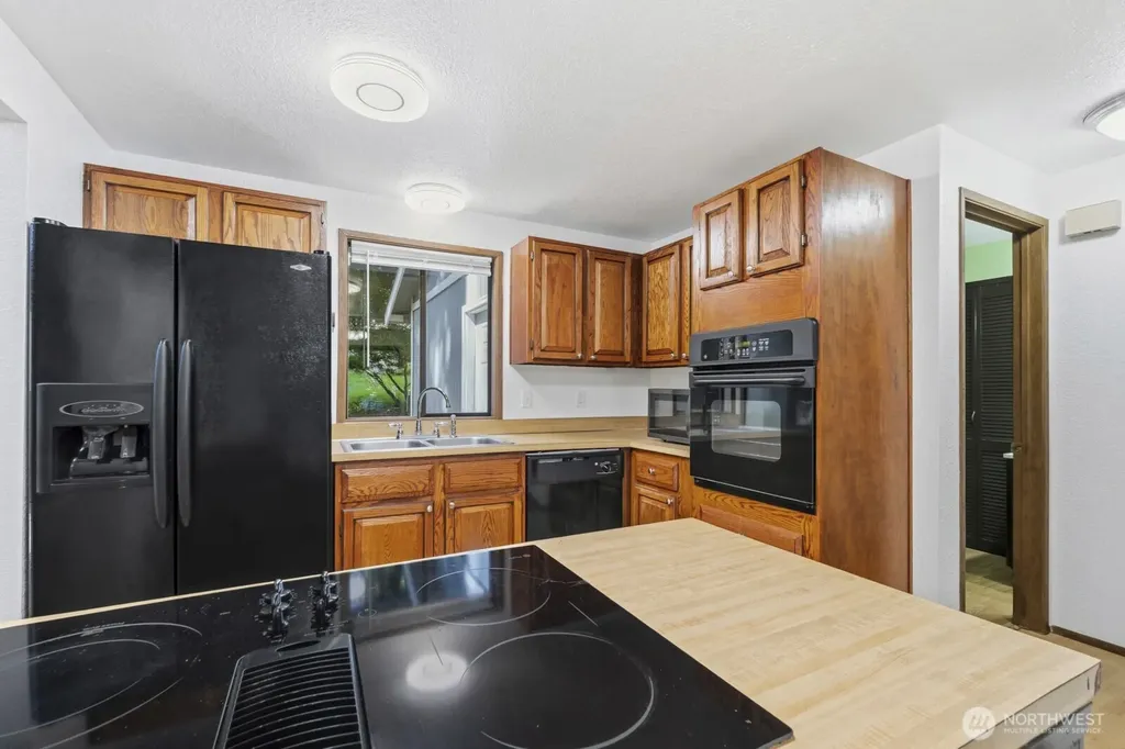 7651 Redstart Drive SE Olympia WA 98513