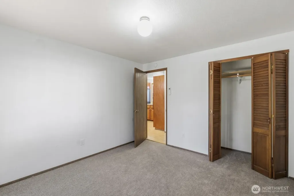 7651 Redstart Drive SE Olympia WA 98513