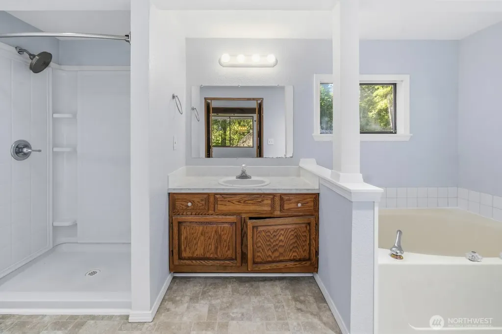 7651 Redstart Drive SE Olympia WA 98513