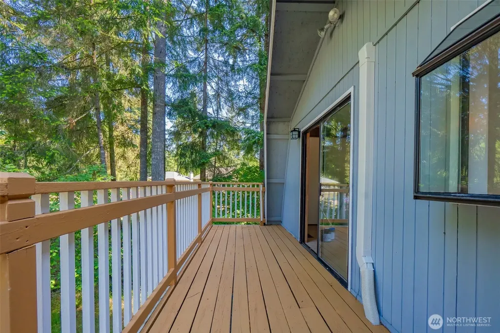 7651 Redstart Drive SE Olympia WA 98513