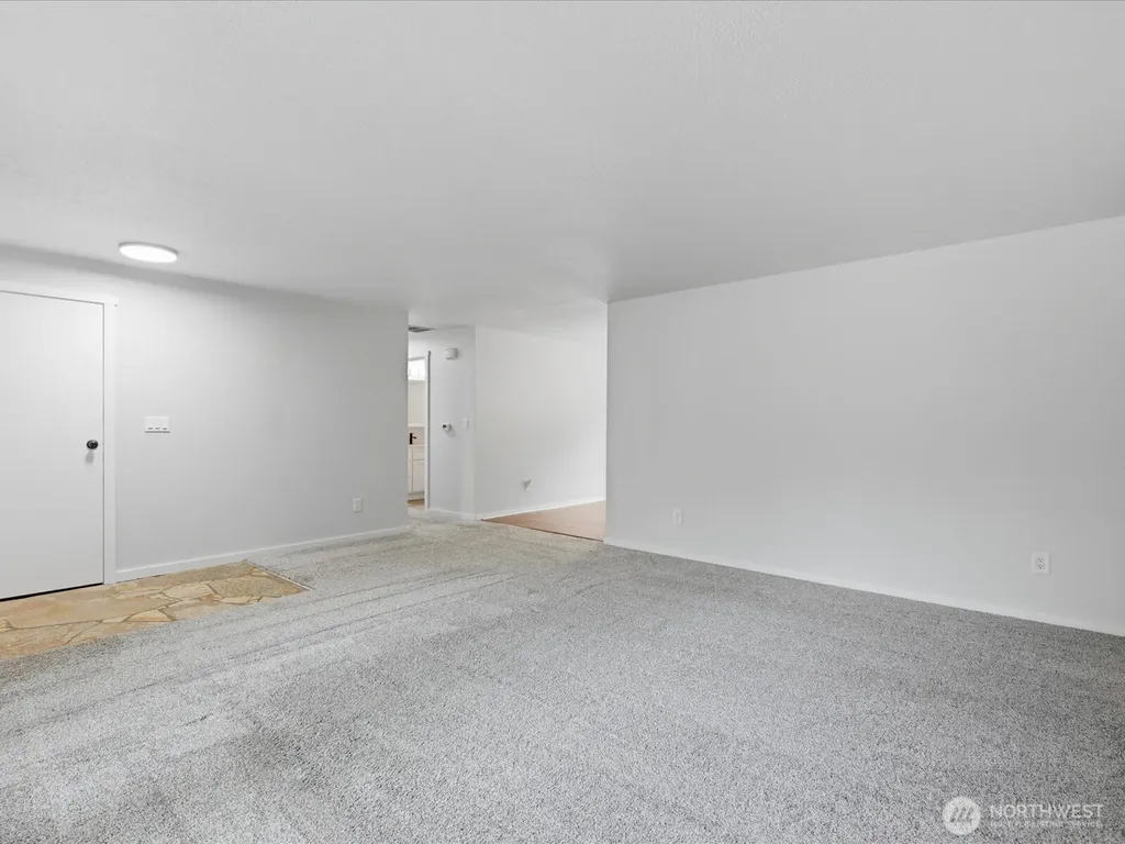 14738 SE 244th Street Kent WA 98042