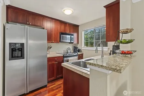 1843 S 286th Lane Federal Way WA 98003