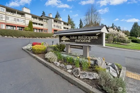 23407 Lakeview Drive Mountlake Terrace WA 98043