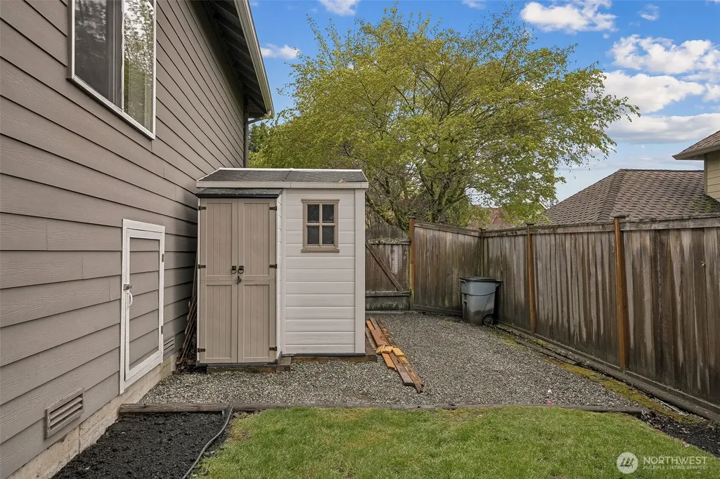 23018 SE 247th Court Maple Valley WA 98038