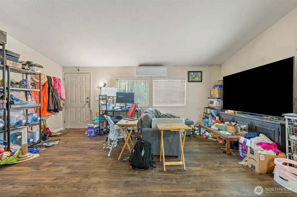 10030 NW Pioneer Road Seabeck WA 98380