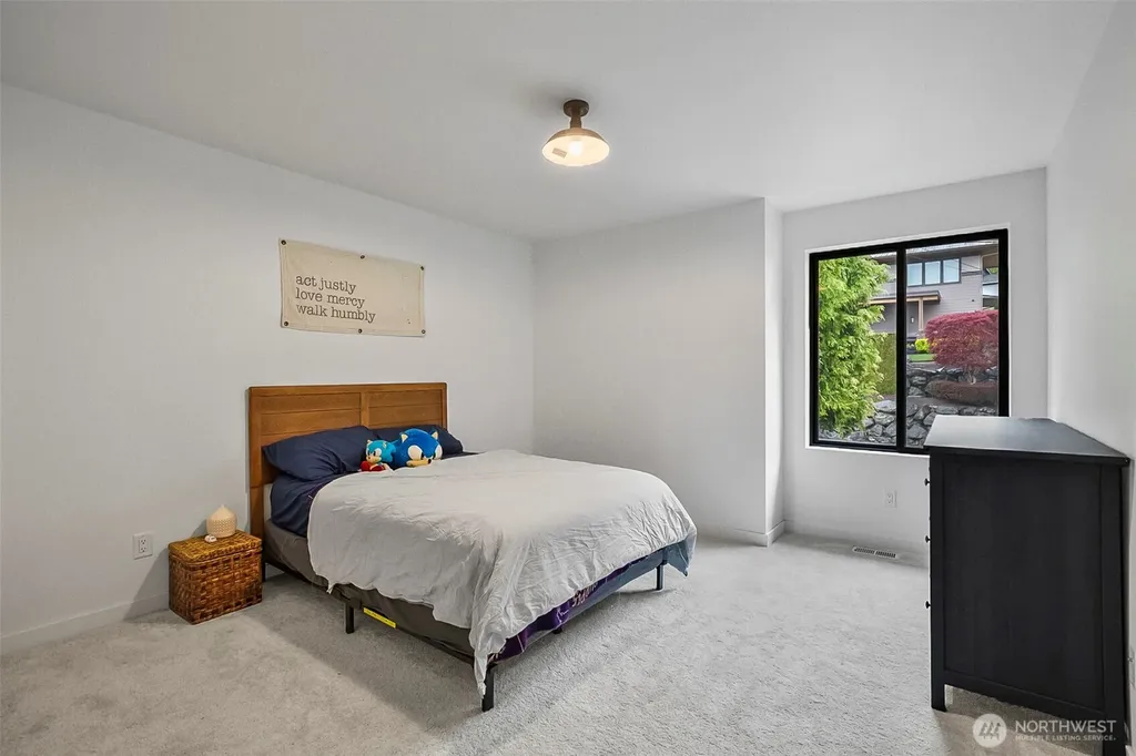 914 6th Street Mukilteo WA 98275