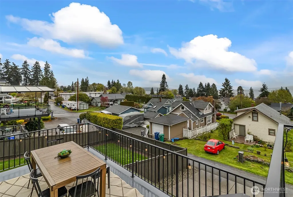 914 6th Street Mukilteo WA 98275