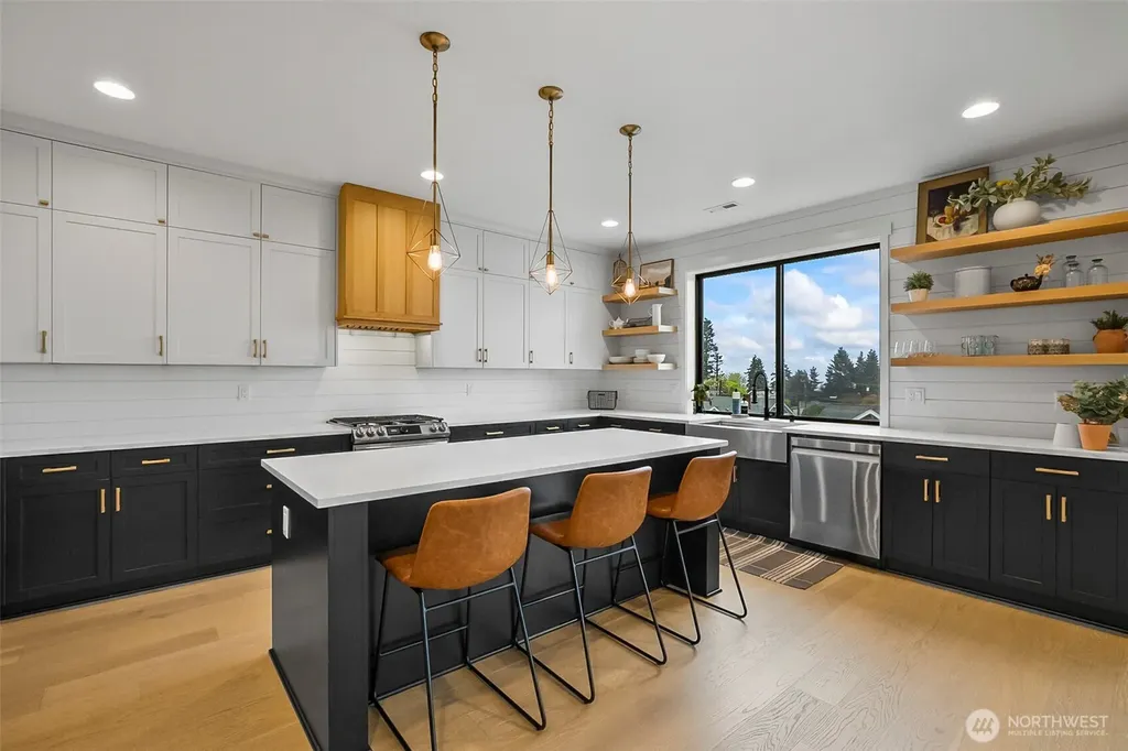 914 6th Street Mukilteo WA 98275