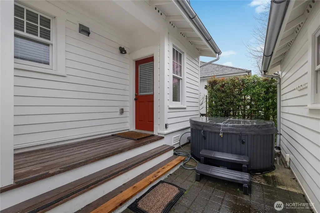 3 Float Lane Pacific Beach WA 98571