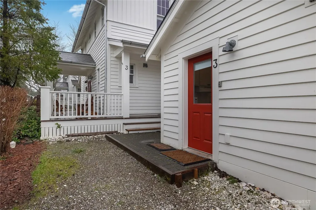 3 Float Lane Pacific Beach WA 98571