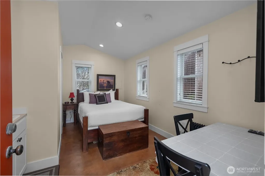 3 Float Lane Pacific Beach WA 98571