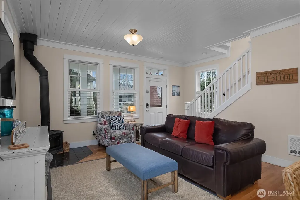 3 Float Lane Pacific Beach WA 98571