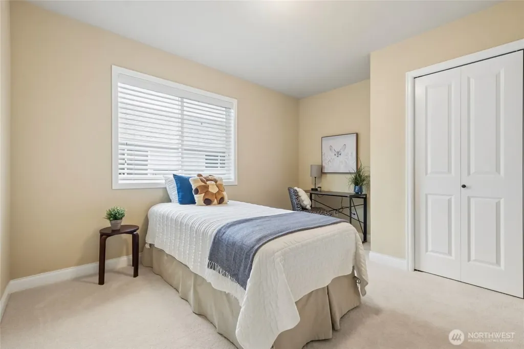 6701 W Crest View Loop SE Snoqualmie WA 98065
