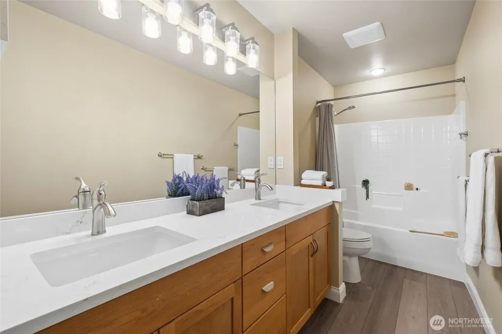 6701 W Crest View Loop SE Snoqualmie WA 98065