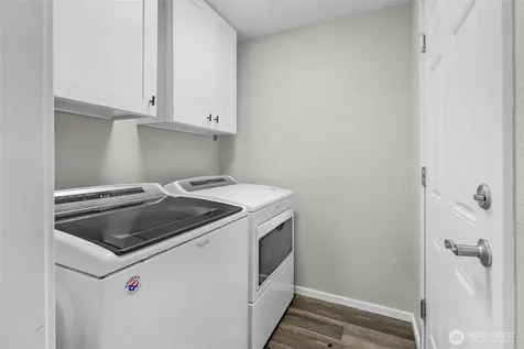 14106 Cascadian Way Everett WA 98208