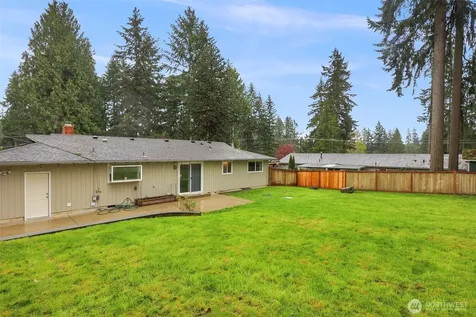 14106 Cascadian Way Everett WA 98208