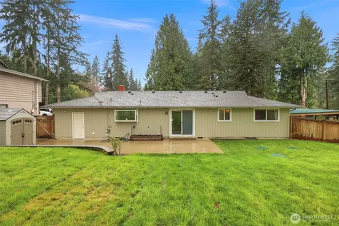 14106 Cascadian Way Everett WA 98208