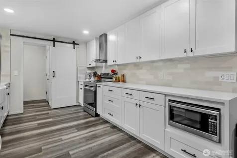 14106 Cascadian Way Everett WA 98208