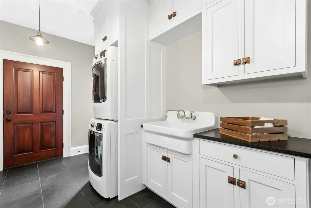 24632 NE 72nd Street Redmond WA 98053