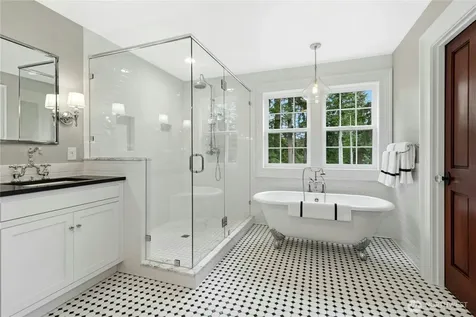 24632 NE 72nd Street Redmond WA 98053