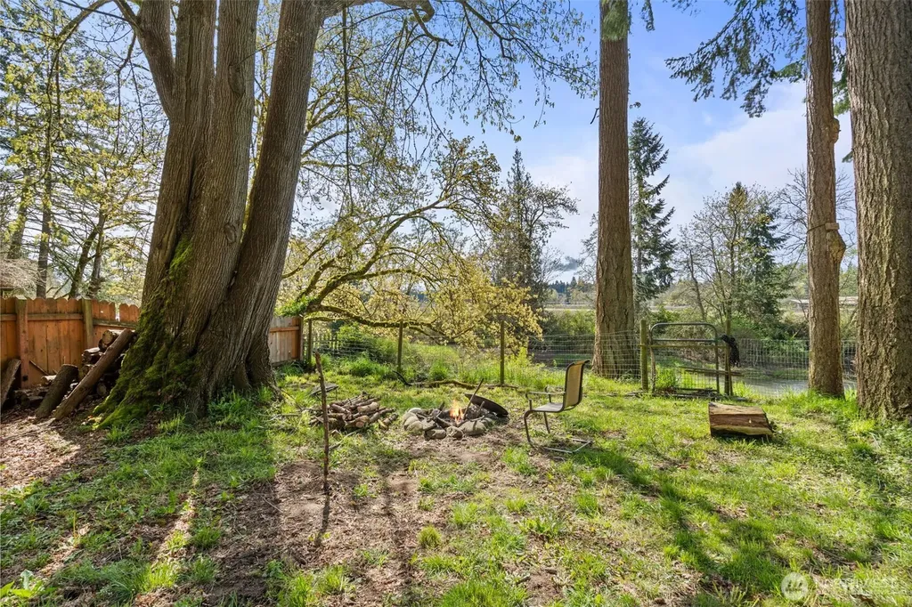 8628 358th Street S Roy WA 98580