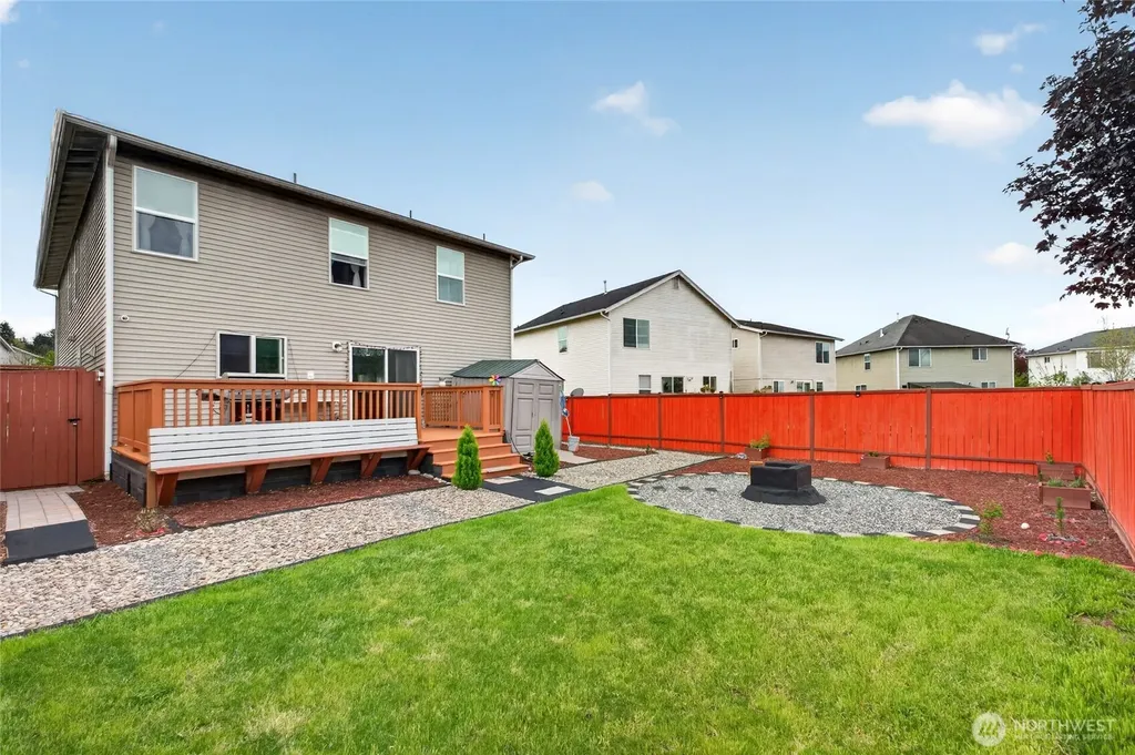 9511 186th St Ct E Puyallup WA 98375