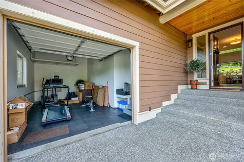 5726 Solana Lane NE Bainbridge Island WA 98110