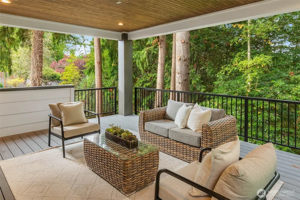 10620 NE 28th Place Bellevue WA 98004