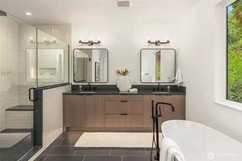10620 NE 28th Place Bellevue WA 98004