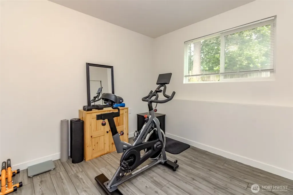 33227 39th Avenue SW Federal Way WA 98023