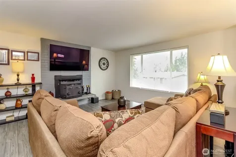 33227 39th Avenue SW Federal Way WA 98023