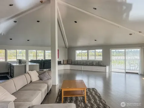 17203 NE 45th Street Redmond WA 98052