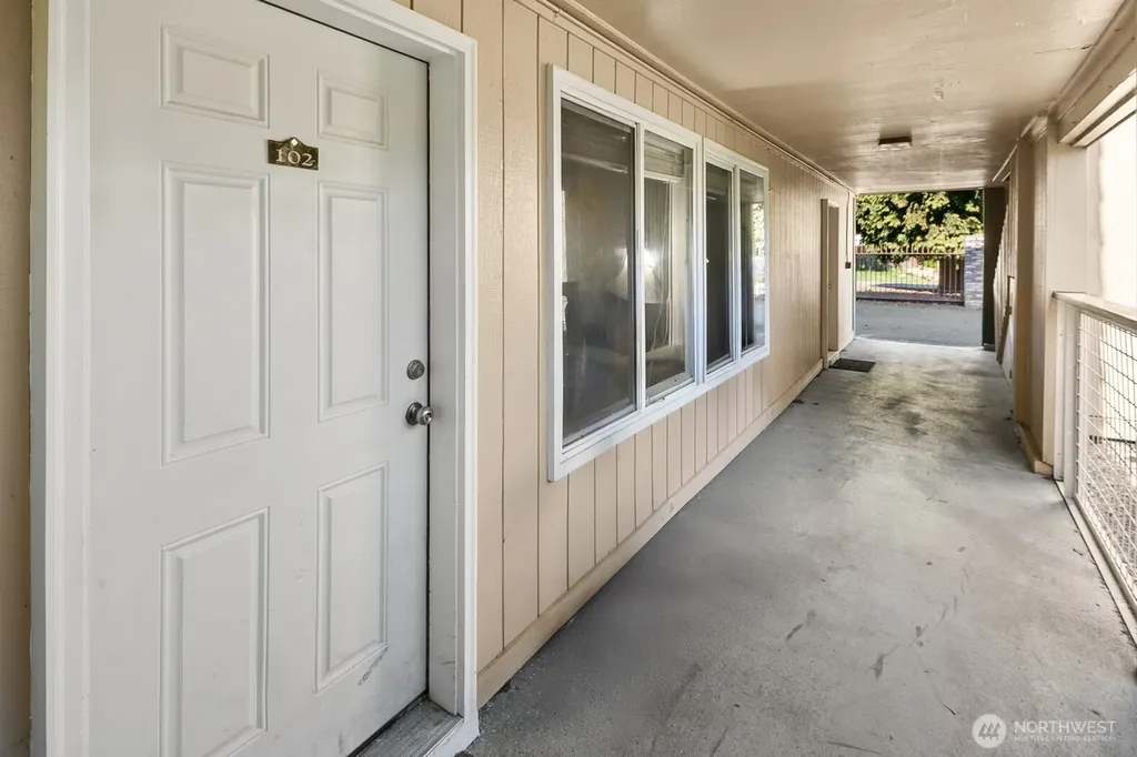 101 SW 119th Street Burien WA 98146