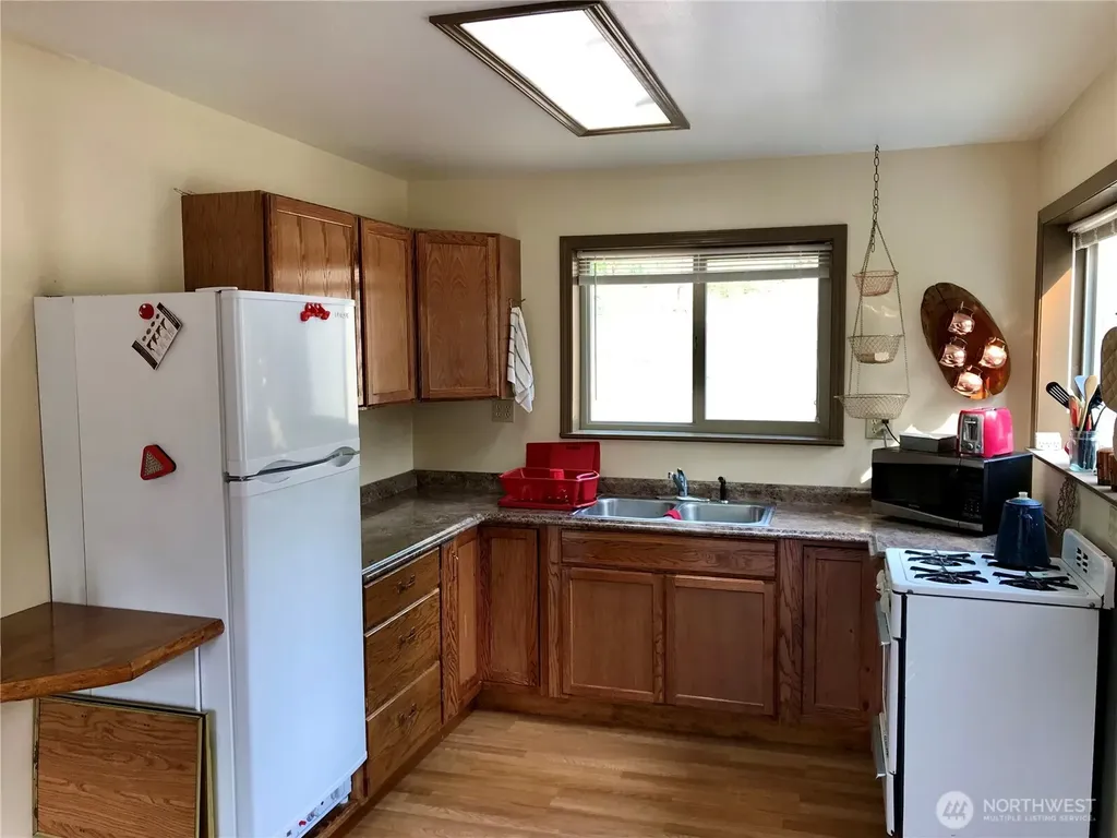 513 9 Mile Road Oroville WA 98844