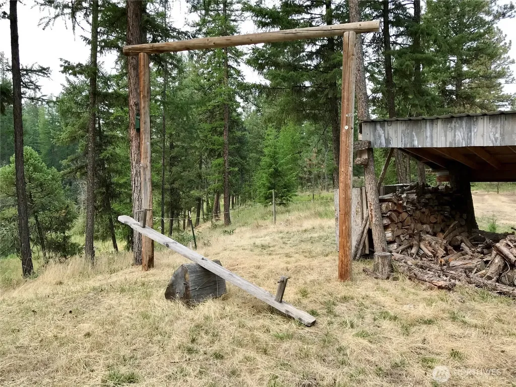 513 9 Mile Road Oroville WA 98844