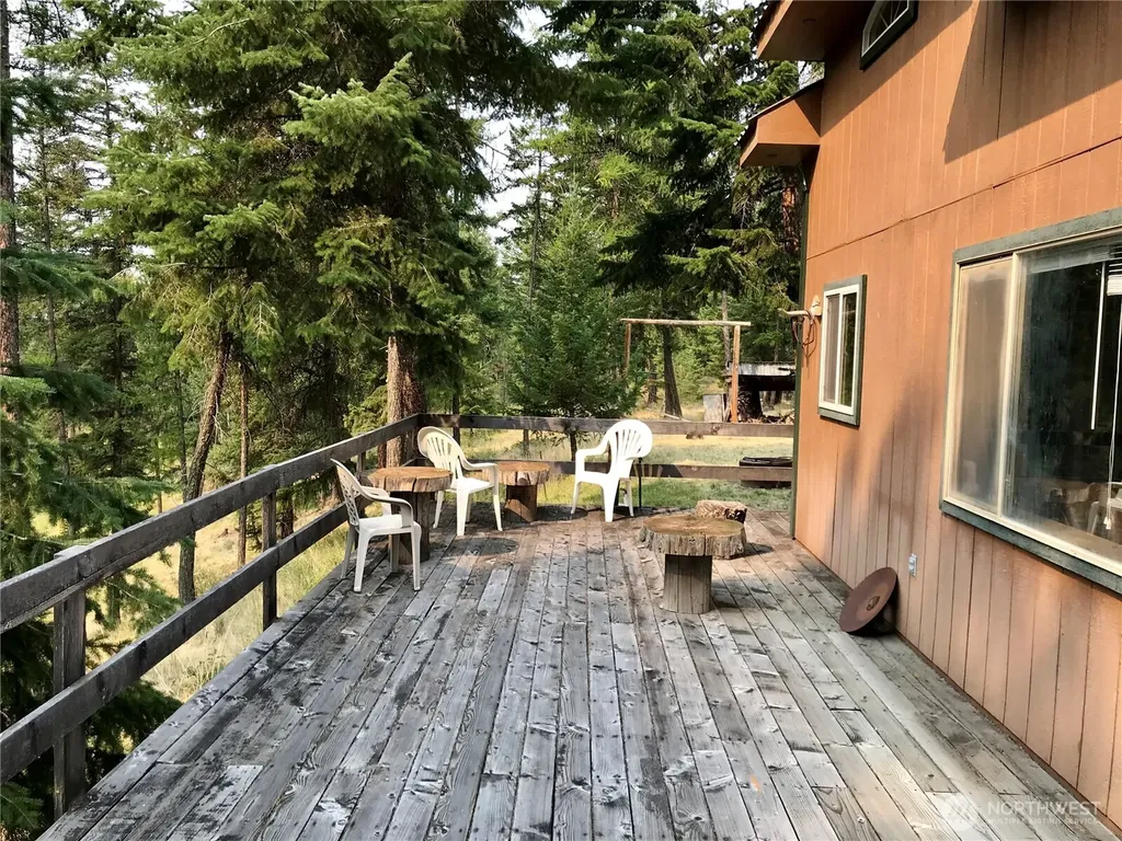 513 9 Mile Road Oroville WA 98844