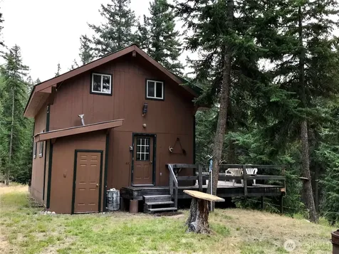 513 9 Mile Road Oroville WA 98844