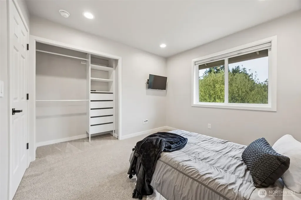 37920 21st Place S Federal Way WA 98003
