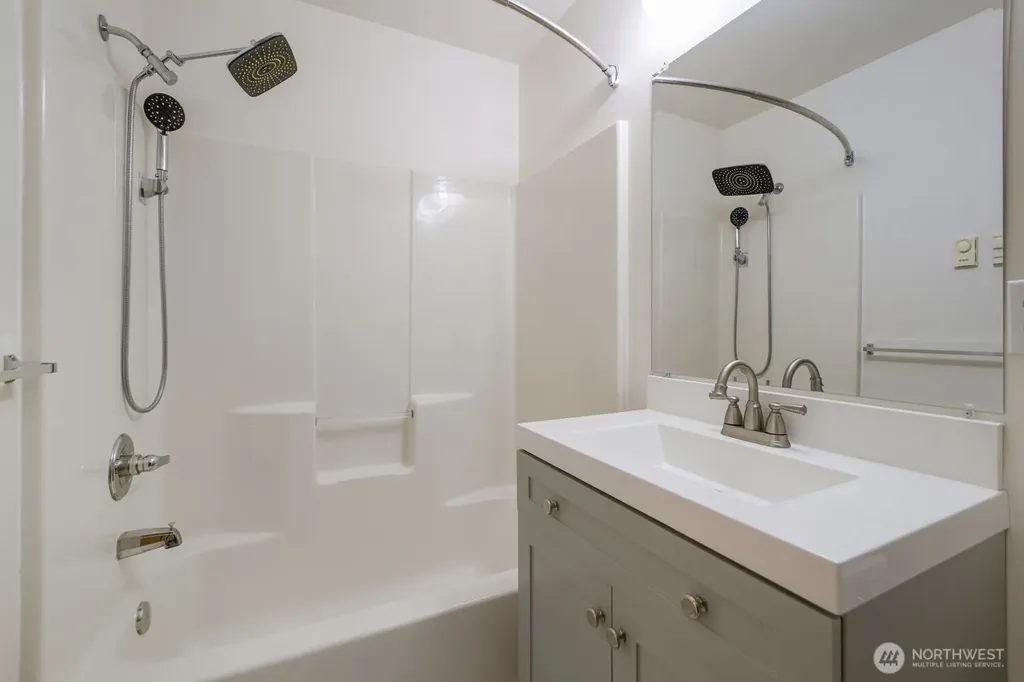 7710 Chicago Court S Seattle WA 98118