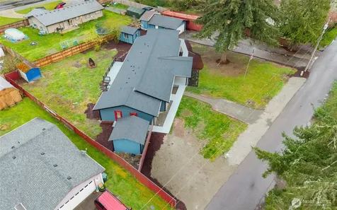 12205 58th Avenue E Puyallup WA 98373