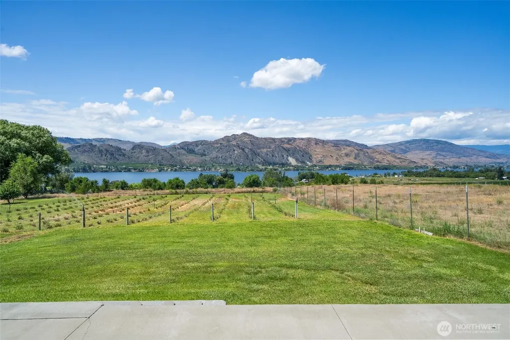16 Westlund Drive Oroville WA 98844