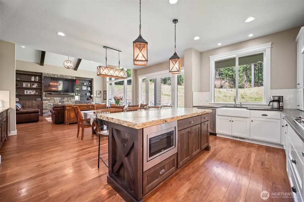 411 Five Peaks Drive Kalama WA 98625