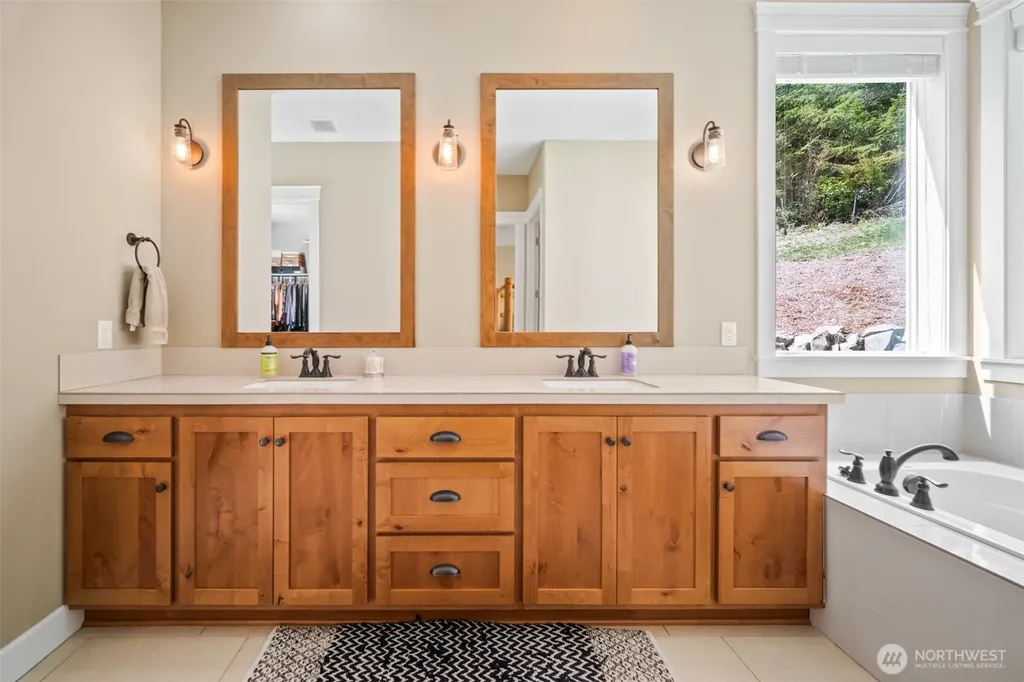 411 Five Peaks Drive Kalama WA 98625