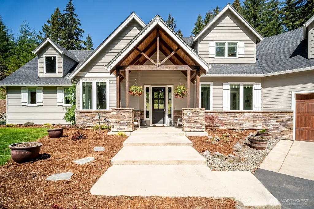 411 Five Peaks Drive Kalama WA 98625